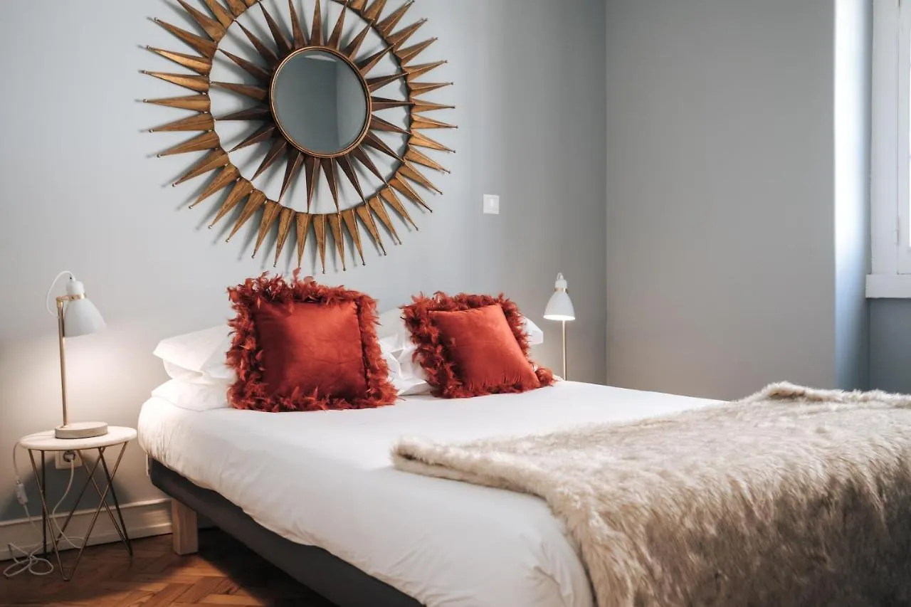 Graca - Castle | Lisbon Cheese & Wine Apartments